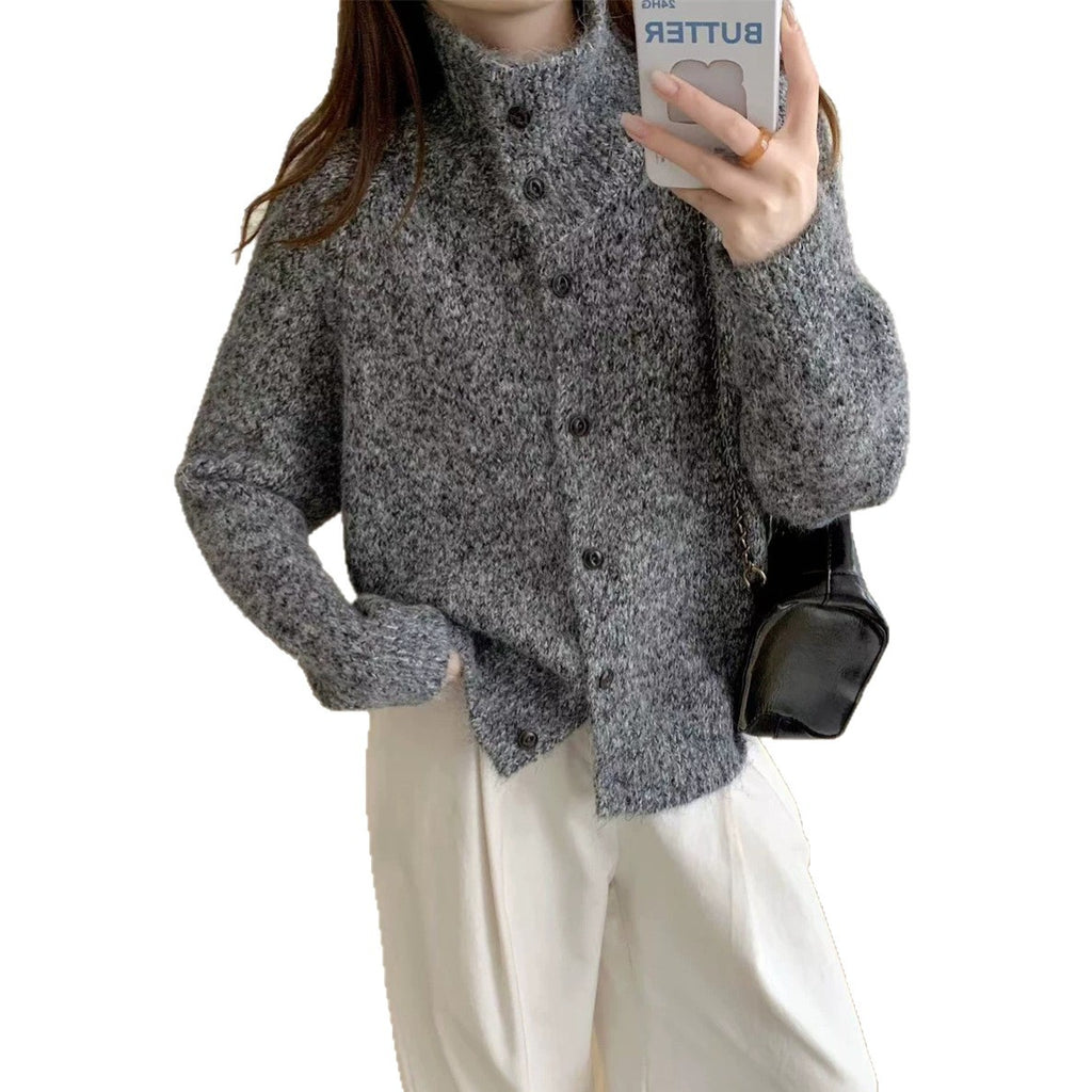 Einreihiger Pullover mit hochgeschlossenem Kragen